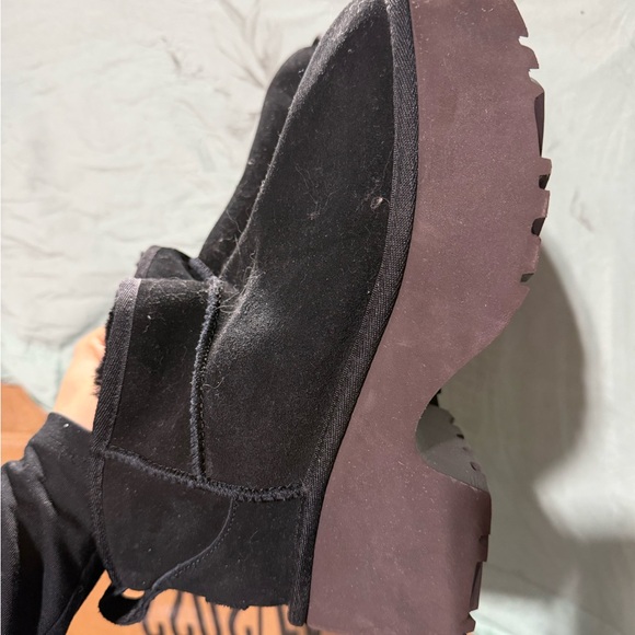 UGG Black Platform Classic Mini Boots | Shearling Lined | Chunky Sole | Women’s - Picture 7 of 7